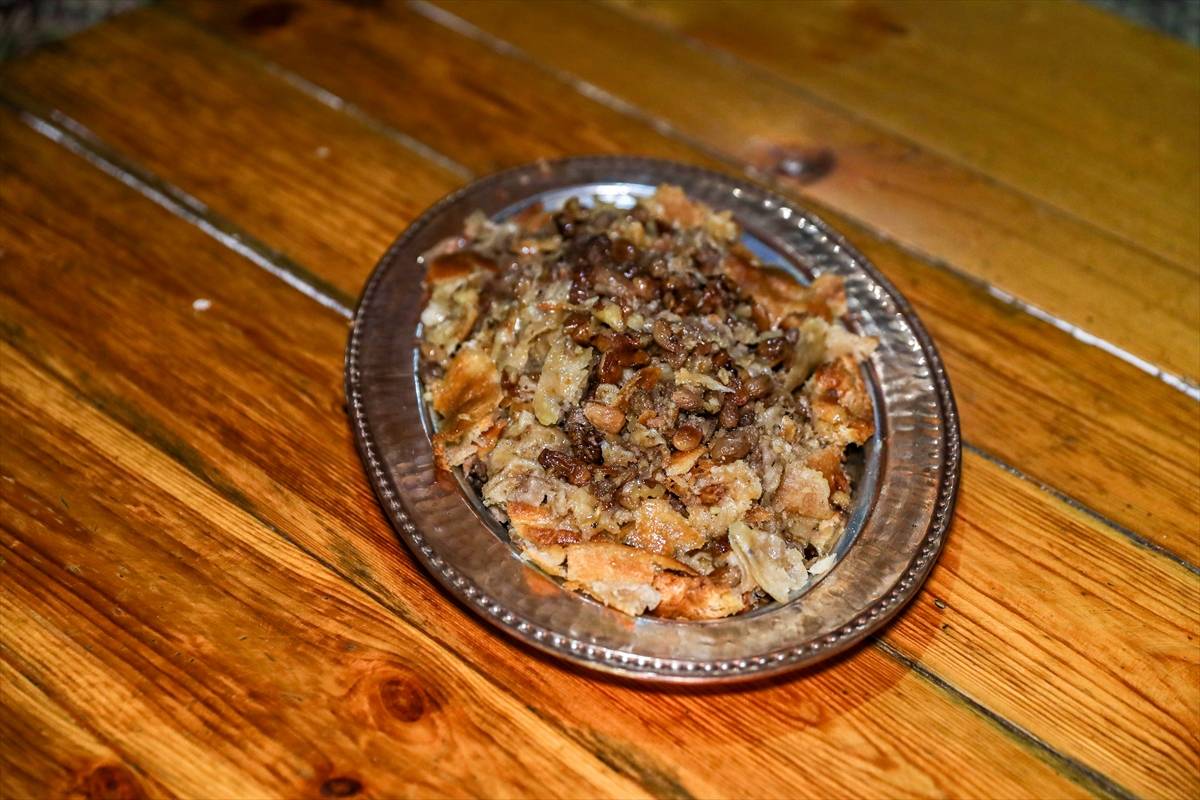 Bingöl’ün 7 katlı lezzeti: Zervet böreği