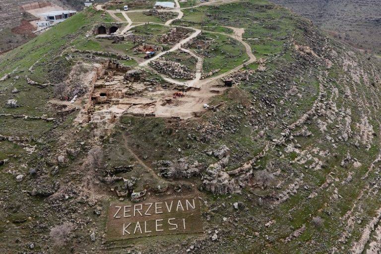 3 bin yıllık Zerzevan Kalesi’ne yoğun ilgi: Bayramda 13 bin ziyaretçi ağırladı