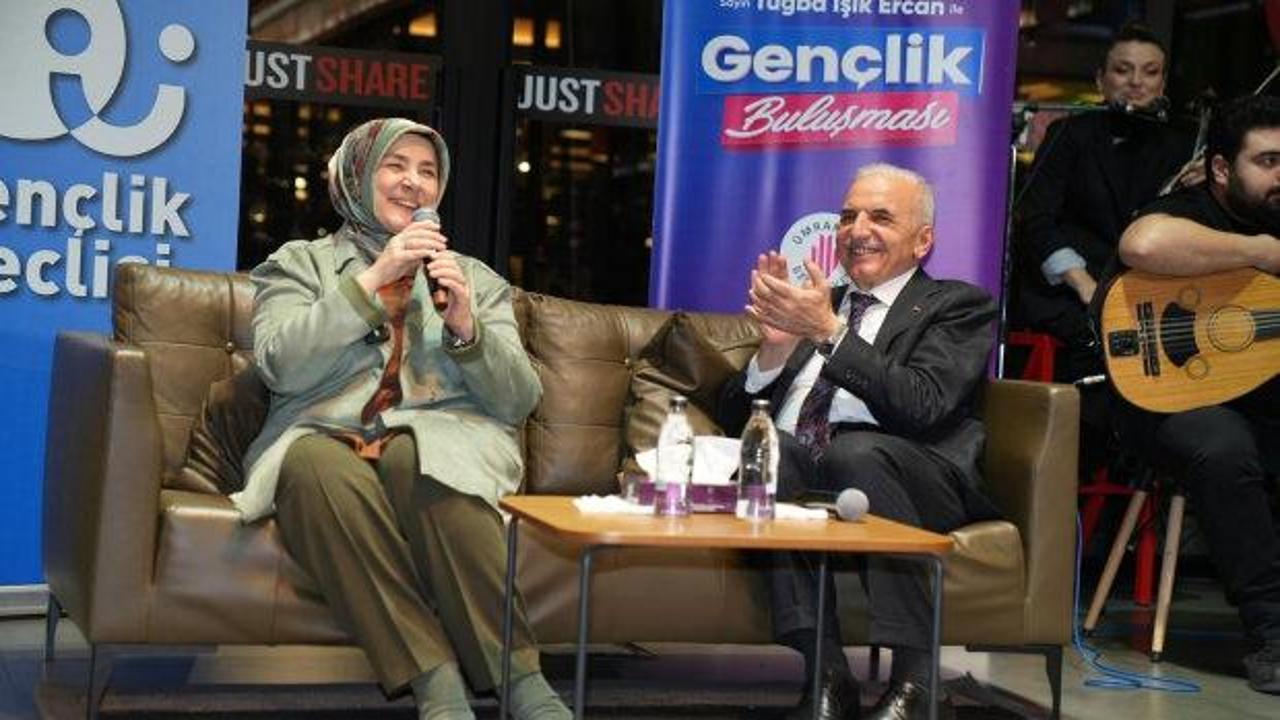 AK Parti Genel Merkez Kadın Kolları Başkanı Tuğba Işık Ercan, Ümraniye’de gençlerle buluştu