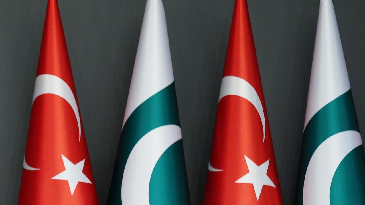 Türkiye ve Pakistan arasında İran görüşmesi